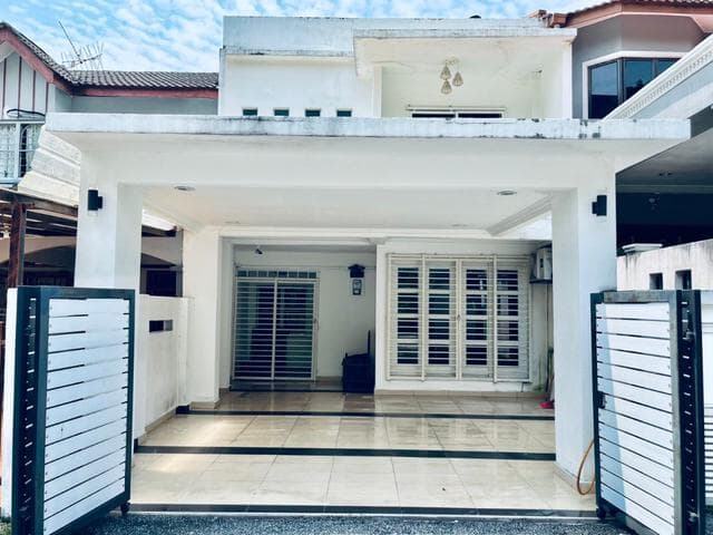 Taman Rawang Perdana Banglo 2 Floor